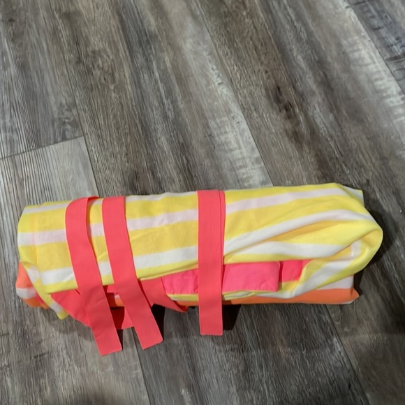 Victoria’s Secret Beach Blanket Picnic Towel Roll-Up - Picture 9 of 9